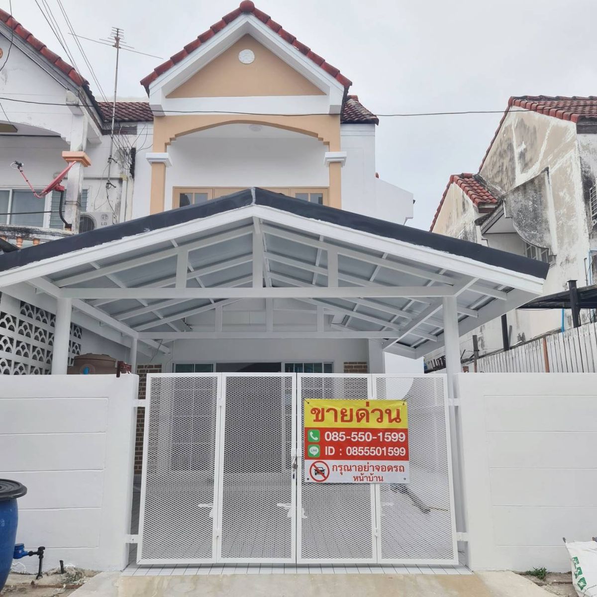 ขายทาวน์โฮมปทุมธานี รังสิต ธรรมศาสตร์ : ขายถูก ทาวน์เฮ้าส์มุม 2 ชั้น อุดมทรัพย์ ซอยเปียร์นนท์ 5 ลำลูกกา เนื้อที่ 27.5 ตร.ว. มี 2 ห้องนอน 2 ห้องน้ำ +เทอเรส รีโนเวทแล้ว ราคา 2.2 ล้านบาท ฟรีโอน ปรึกษาสินเชื่อฟรี สนใจติดต่อ คุณเอ๋ 095-469-4415