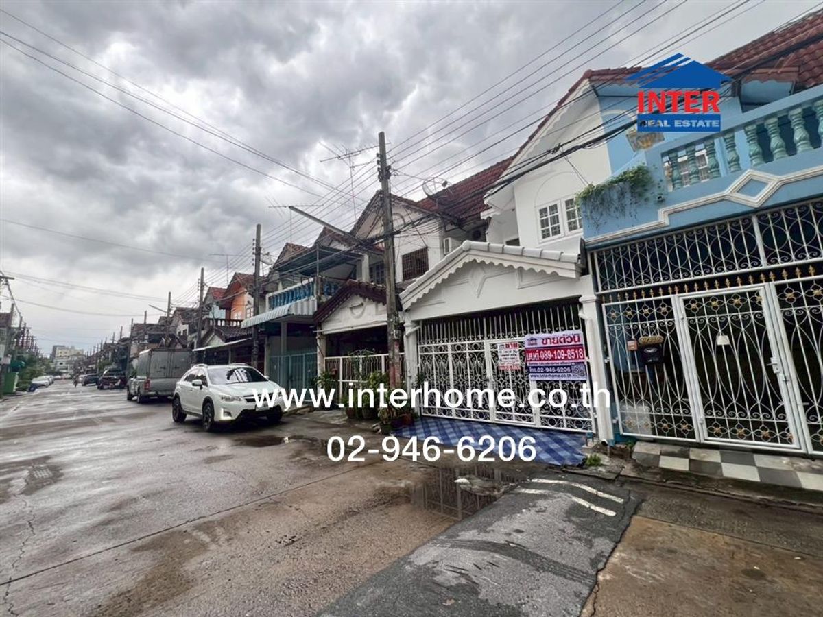 ขายทาวน์โฮมเกษตรศาสตร์ รัชโยธิน : ทาวน์เฮ้าส์ 2 ชั้น 18 ตร.ว. หมูบ้านสวนทองวิลล่า1 พหลฯ61 ใกล้ BTSพหลฯ59, โลตัส หลักสี่ ถนนพหลโยธิน ถนนแจ้งวัฒนะ เขตบางเขน กรุงเทพมหานคร