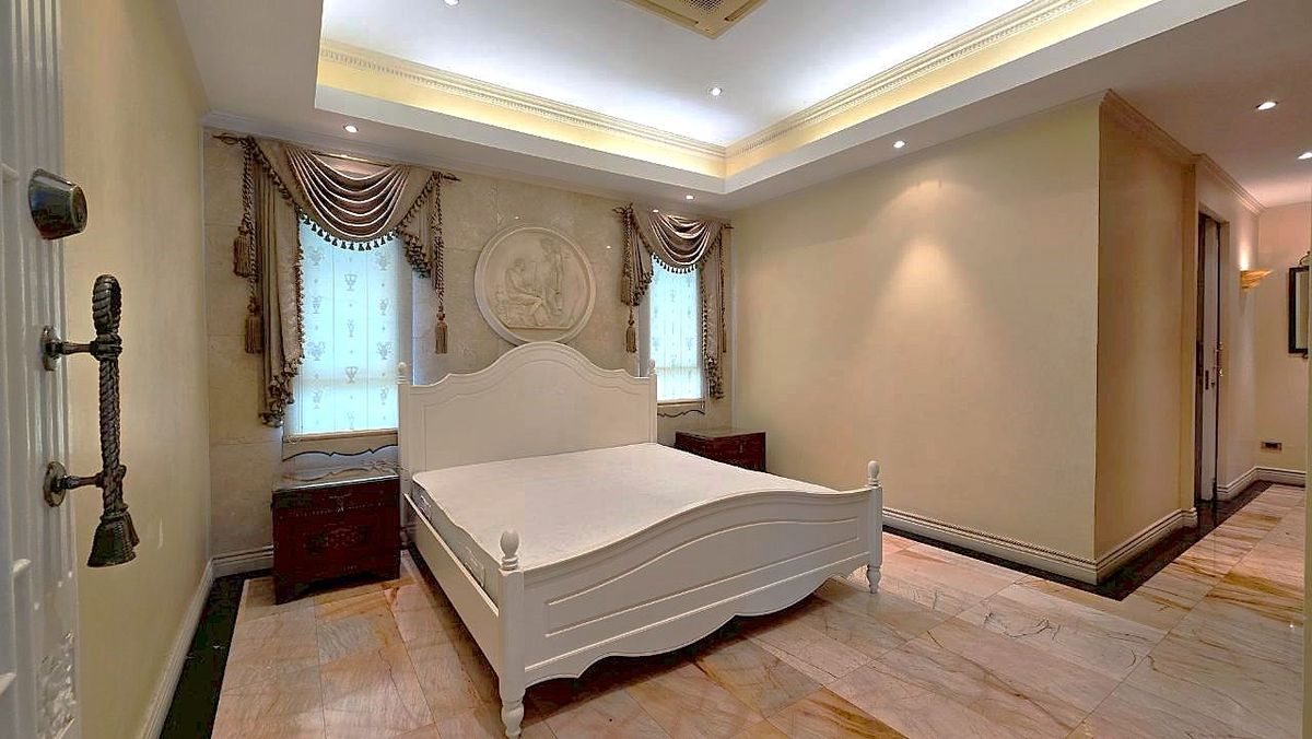 For RentHouseSukhumvit, Asoke, Thonglor : Single house with private pool at Sukhumvit 63 (Ekamai) ** NO CO-AGENT ** 独栋别墅带私家泳池出租，位于素坤逸63巷。