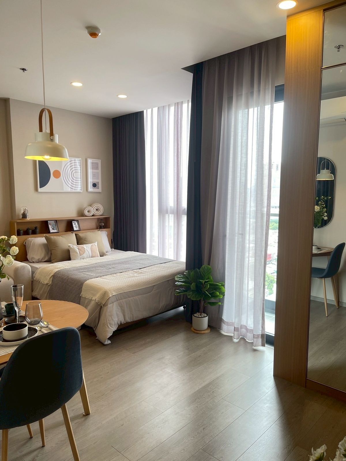 For RentCondoSiam Paragon ,Chulalongkorn,Samyan : 🏙️ Rent Cooper Siam | Luxurious condo in the center of the city near BTS Ratchathewi.