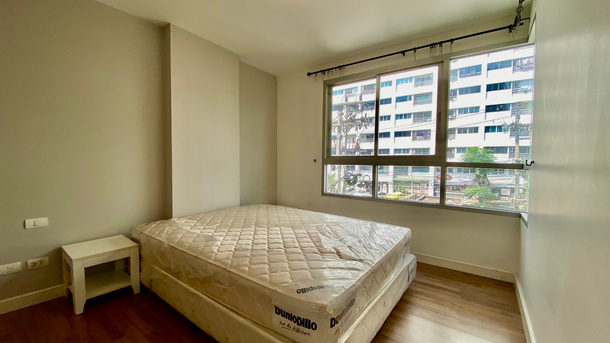 ขายคอนโดสุขุมวิท อโศก ทองหล่อ : ✨ขายด่วน! The Clover ทองหล่อ 18 | โลว์ไรส์สไตล์รีสอร์ท ใจกลางย่านไลฟ์สไตล์สุดชิค✨ ขนาด 1 ห้องนอน ระเบียงหันทิศเหนือ อยู่สบาย ไม่ร้อน