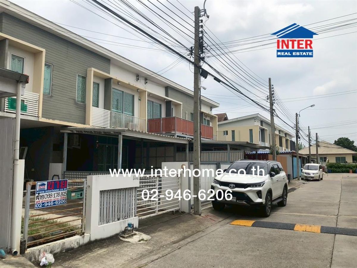 ขายทาวน์โฮมสมุทรปราการ สำโรง : ทาวน์เฮ้าส์ 2 ชั้น 23.66 ตร.ว. หมู่บ้านเดอะคอนเนค10 แบริ่ง สเตชั่น ซอยแบบริ่ง58 ถนนศรีนครินทร์ ถนนซอยศรีด่าน3 เมืองสมุทรปราการ สมุทรปราการ
