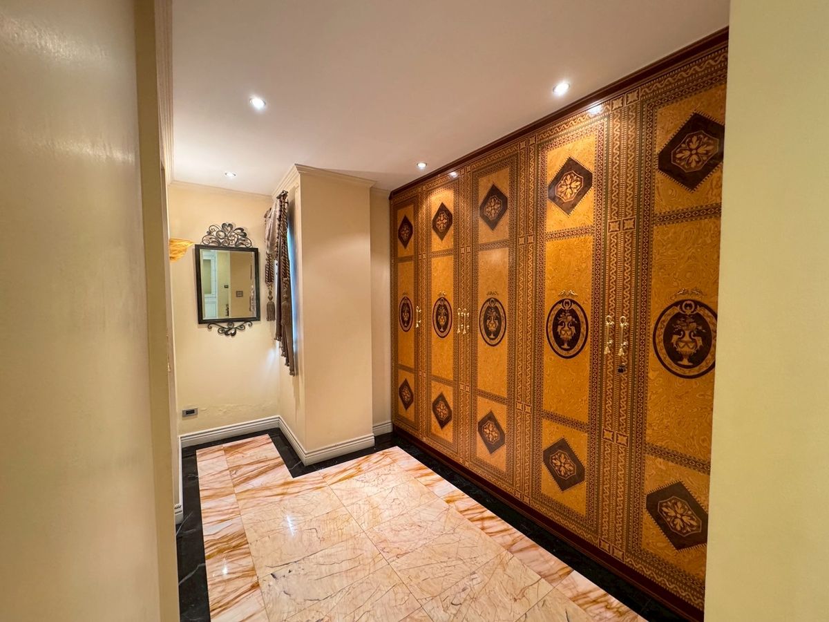 For RentHouseSukhumvit, Asoke, Thonglor : Single house with private pool at Sukhumvit 63 (Ekamai) ** NO CO-AGENT ** 独栋别墅带私家泳池出租，位于素坤逸63巷。