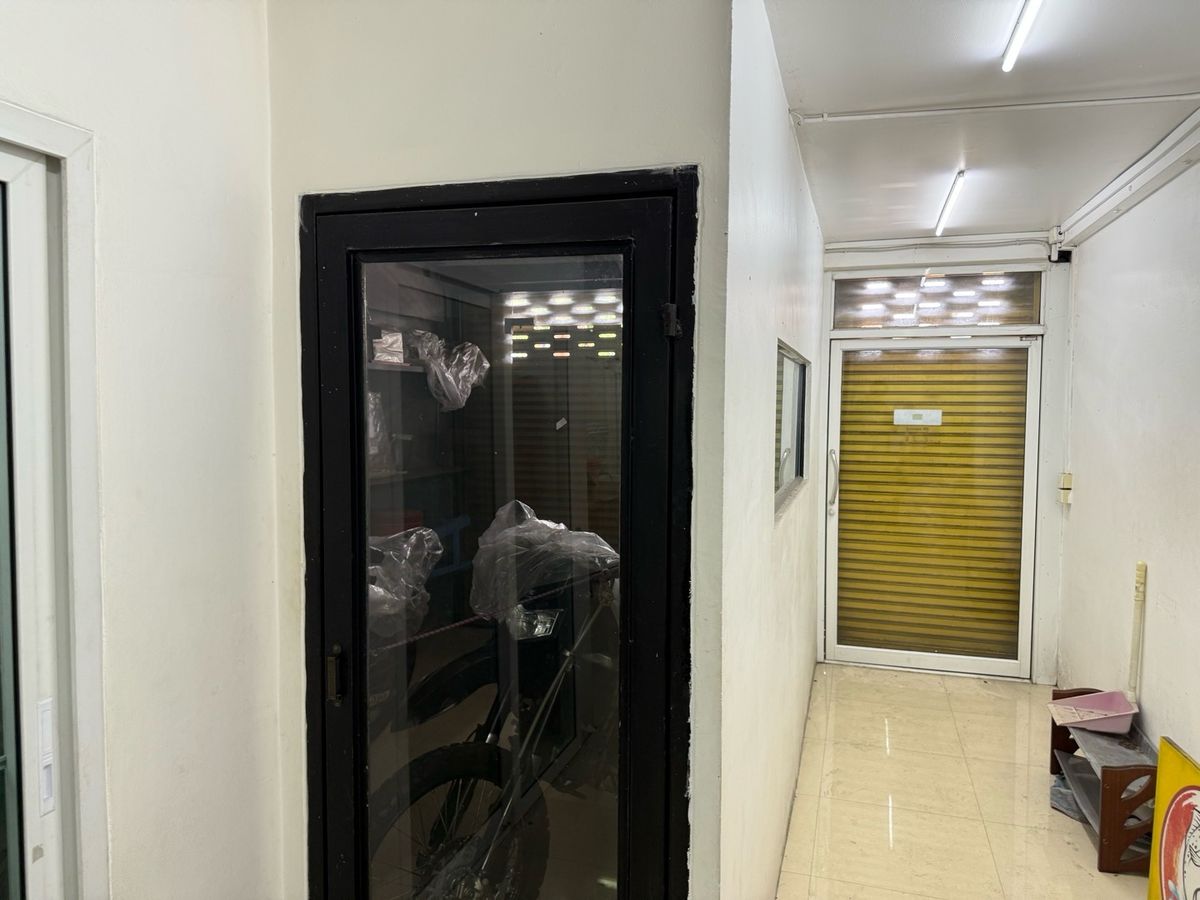 อาคารพาณิชย์นวมินทร์ รามอินทรา : อาคารพาณิชย์ รีโนเวทใหม่ ตินถนนคู้บอน ถนนใหญ่