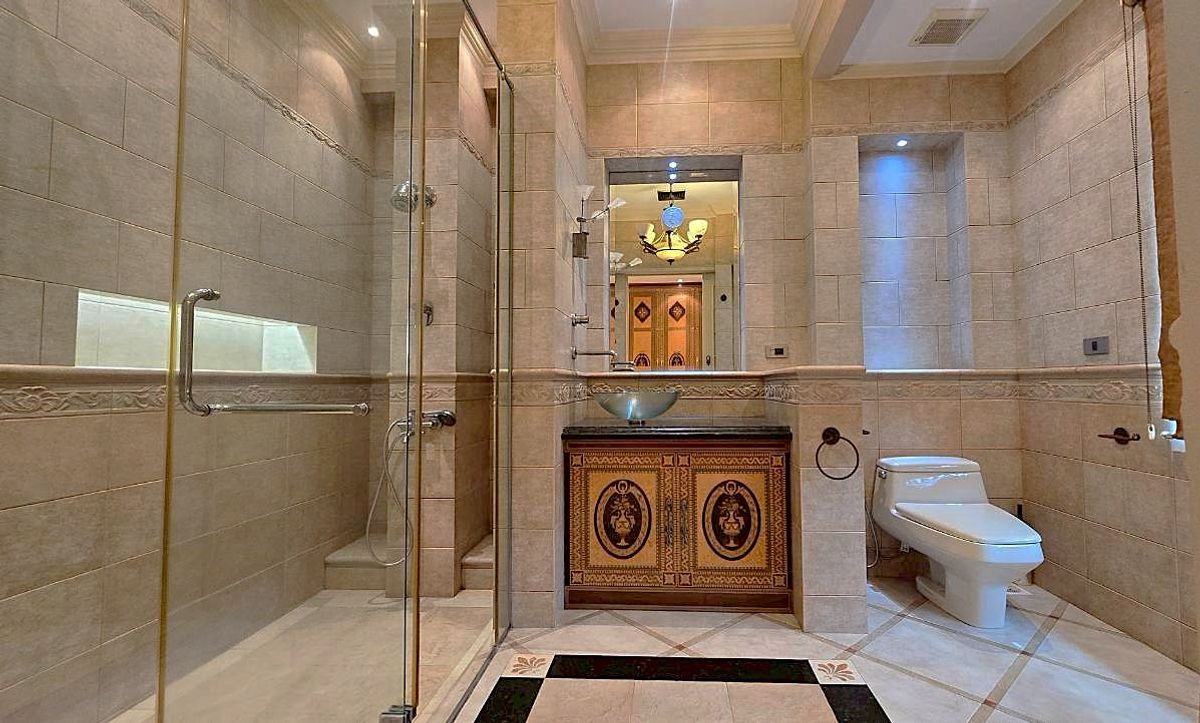 For RentHouseSukhumvit, Asoke, Thonglor : Single house with private pool at Sukhumvit 63 (Ekamai) ** NO CO-AGENT ** 独栋别墅带私家泳池出租，位于素坤逸63巷。