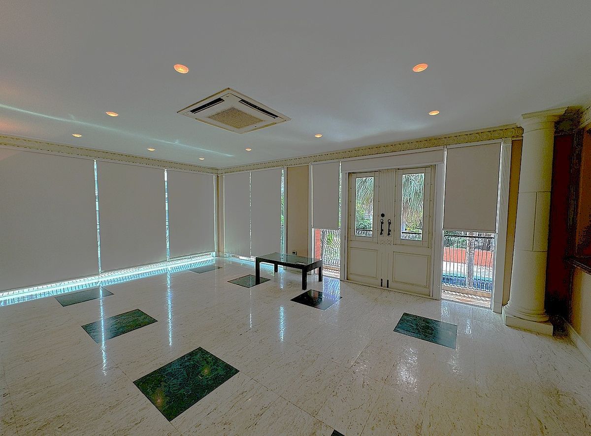 For RentHouseSukhumvit, Asoke, Thonglor : Single house with private pool at Sukhumvit 63 (Ekamai) ** NO CO-AGENT ** 独栋别墅带私家泳池出租，位于素坤逸63巷。