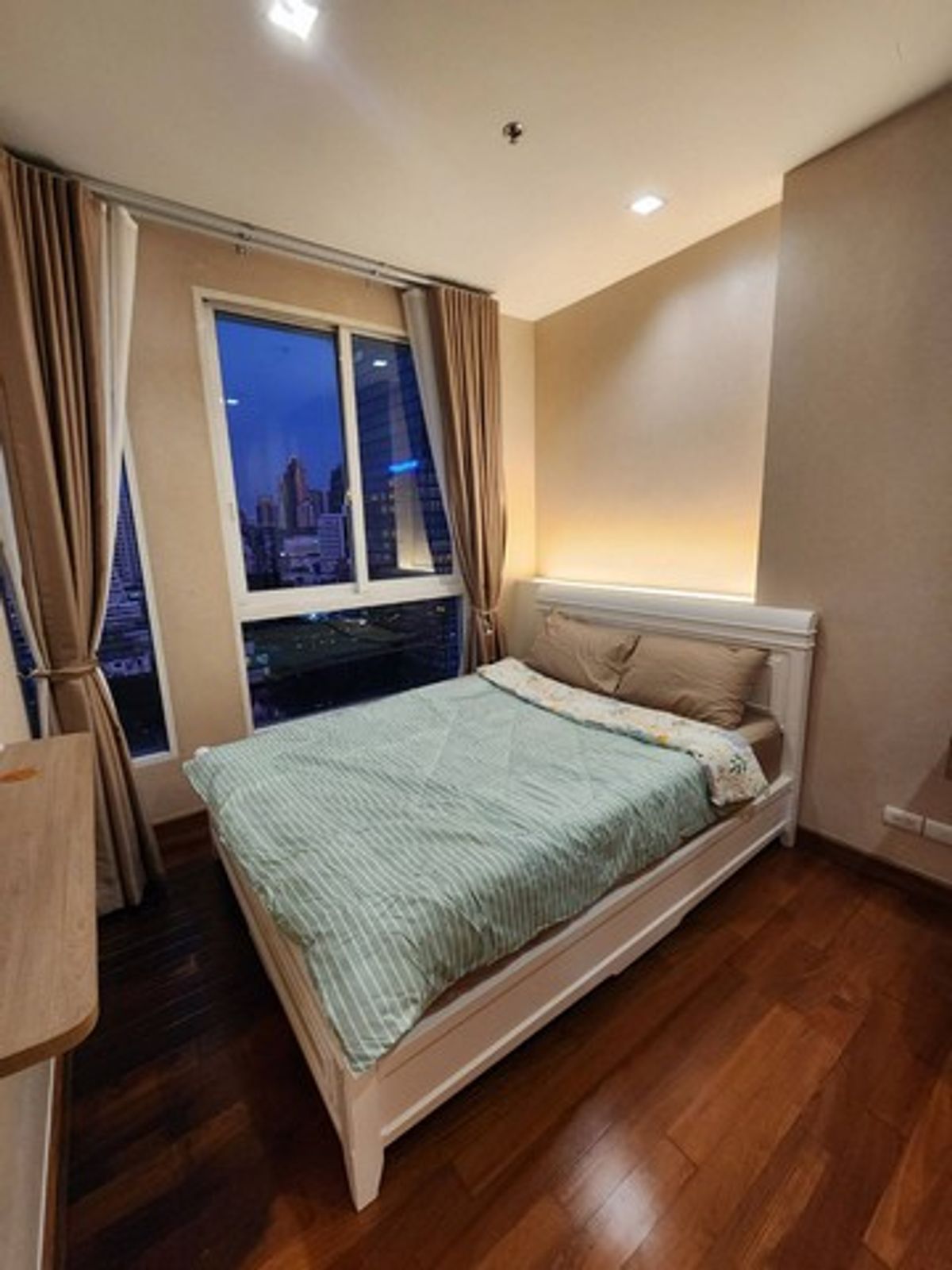 For RentCondoSathorn, Narathiwat : For rent IVY Sathorn 10, 18, size 40 sq.m., near BTS Chong Nonsi