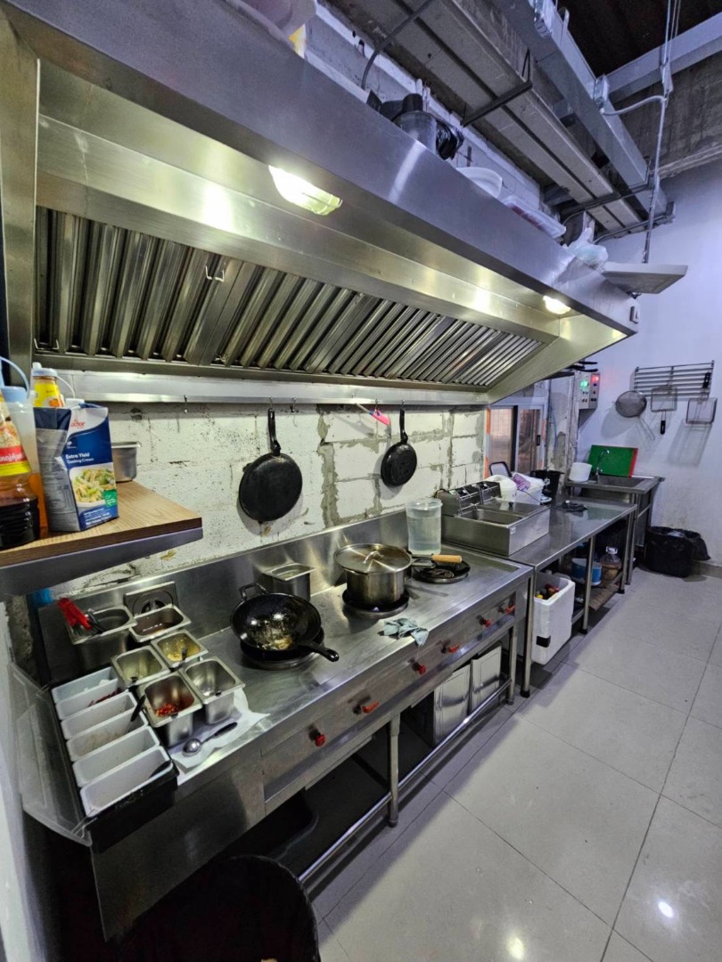 ขายร้านค้า/ตลาดนัดสีลม ศาลาแดง บางรัก : 🔥เซ้งด่วน🔥 ร้าน Boundaries Silom @โครงการบ้านสีลม มีที่จอด 40-50 คัน ของตกเเต่งภายในร้านครบ + ใบอนุญาตขายแอลกอฮอลล์  *สัญญาสิ้นสุด 16 มกราคม 2571