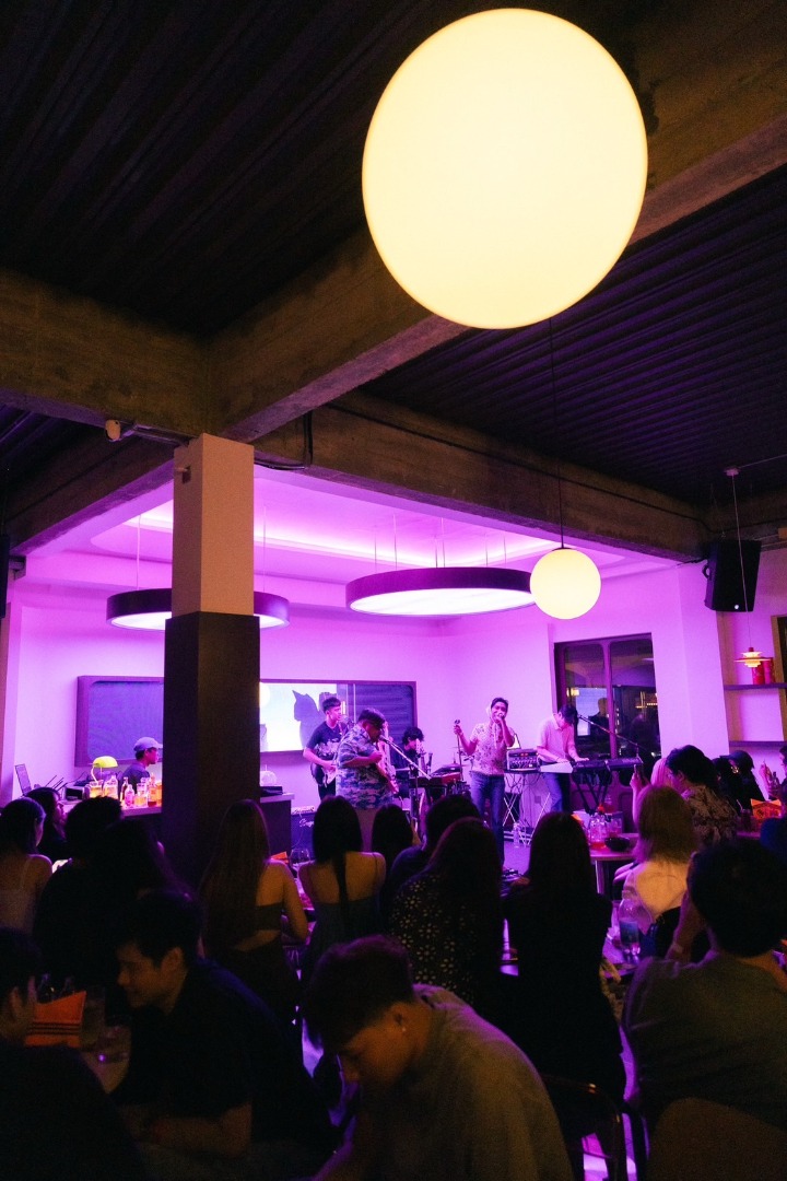 ขายร้านค้า/ตลาดนัดสีลม ศาลาแดง บางรัก : 🔥เซ้งด่วน🔥 ร้าน Boundaries Silom @โครงการบ้านสีลม มีที่จอด 40-50 คัน ของตกเเต่งภายในร้านครบ + ใบอนุญาตขายแอลกอฮอลล์  *สัญญาสิ้นสุด 16 มกราคม 2571