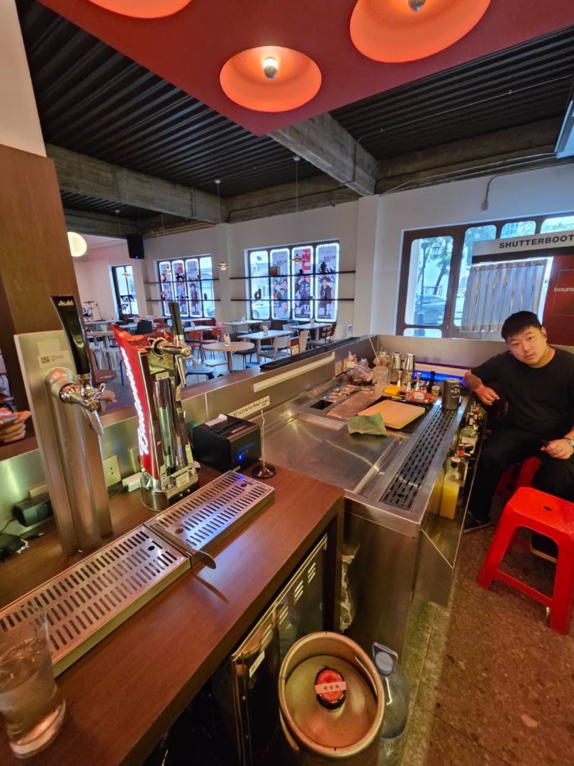 ขายร้านค้า/ตลาดนัดสีลม ศาลาแดง บางรัก : 🔥เซ้งด่วน🔥 ร้าน Boundaries Silom @โครงการบ้านสีลม มีที่จอด 40-50 คัน ของตกเเต่งภายในร้านครบ + ใบอนุญาตขายแอลกอฮอลล์  *สัญญาสิ้นสุด 16 มกราคม 2571