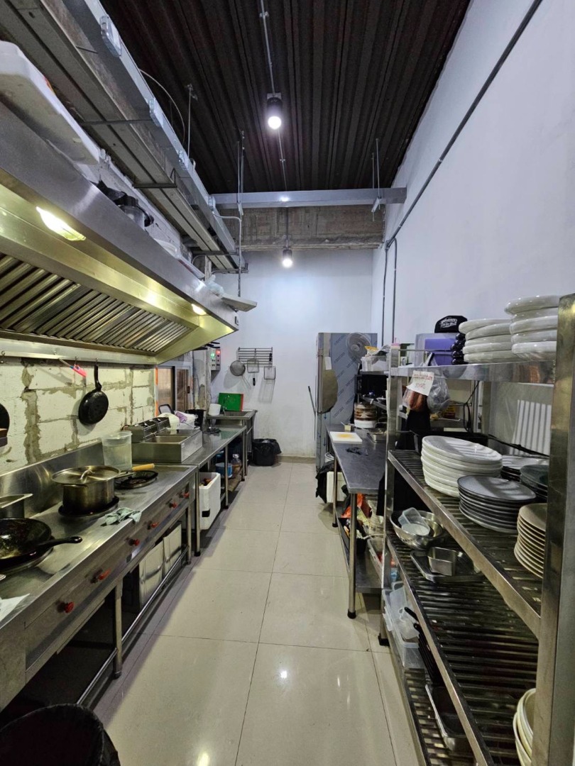 ขายร้านค้า/ตลาดนัดสีลม ศาลาแดง บางรัก : 🔥เซ้งด่วน🔥 ร้าน Boundaries Silom @โครงการบ้านสีลม มีที่จอด 40-50 คัน ของตกเเต่งภายในร้านครบ + ใบอนุญาตขายแอลกอฮอลล์  *สัญญาสิ้นสุด 16 มกราคม 2571