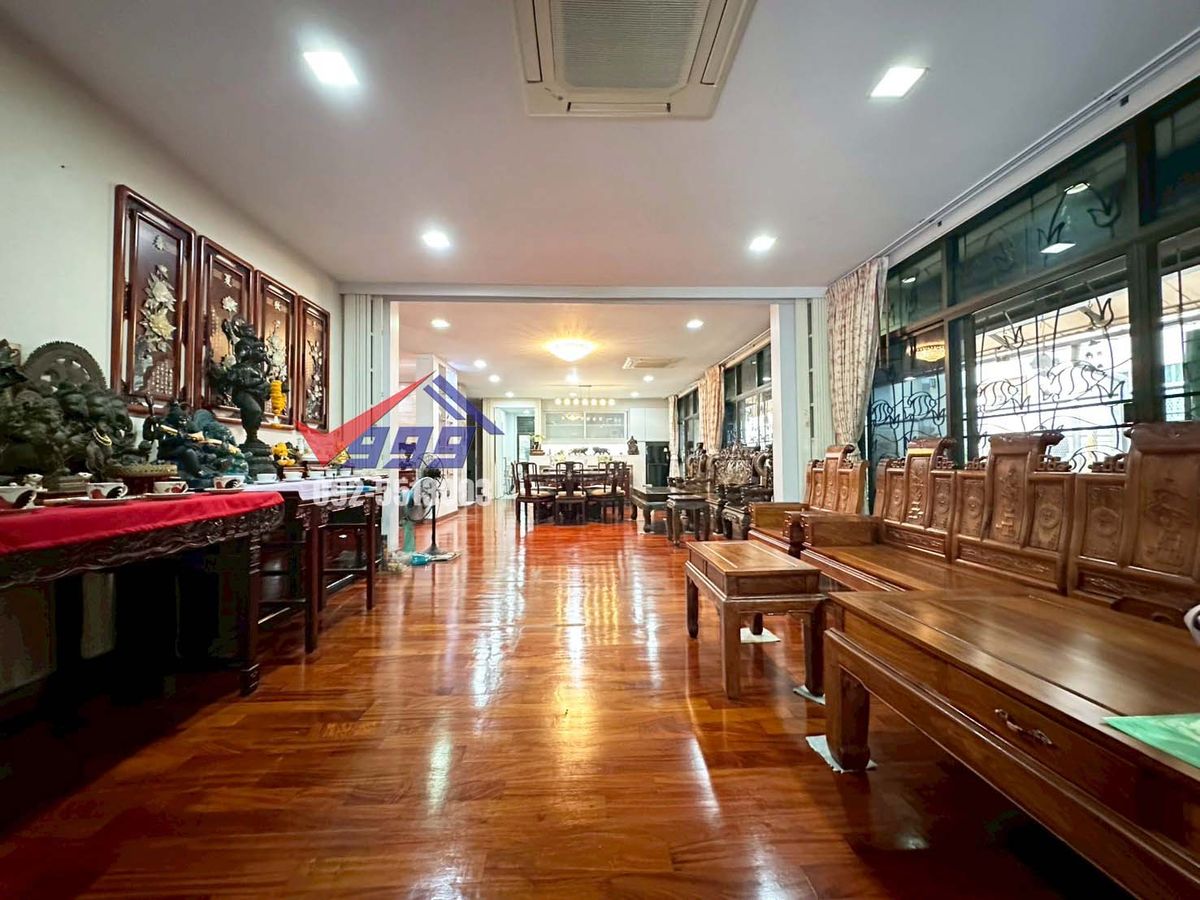 HousePattanakan, Srinakarin : 📌Sale/Rent 2 -story house, 5 bedrooms, can be made into an office, 1 rai area, good location, On Nut 66, Intersection 11  