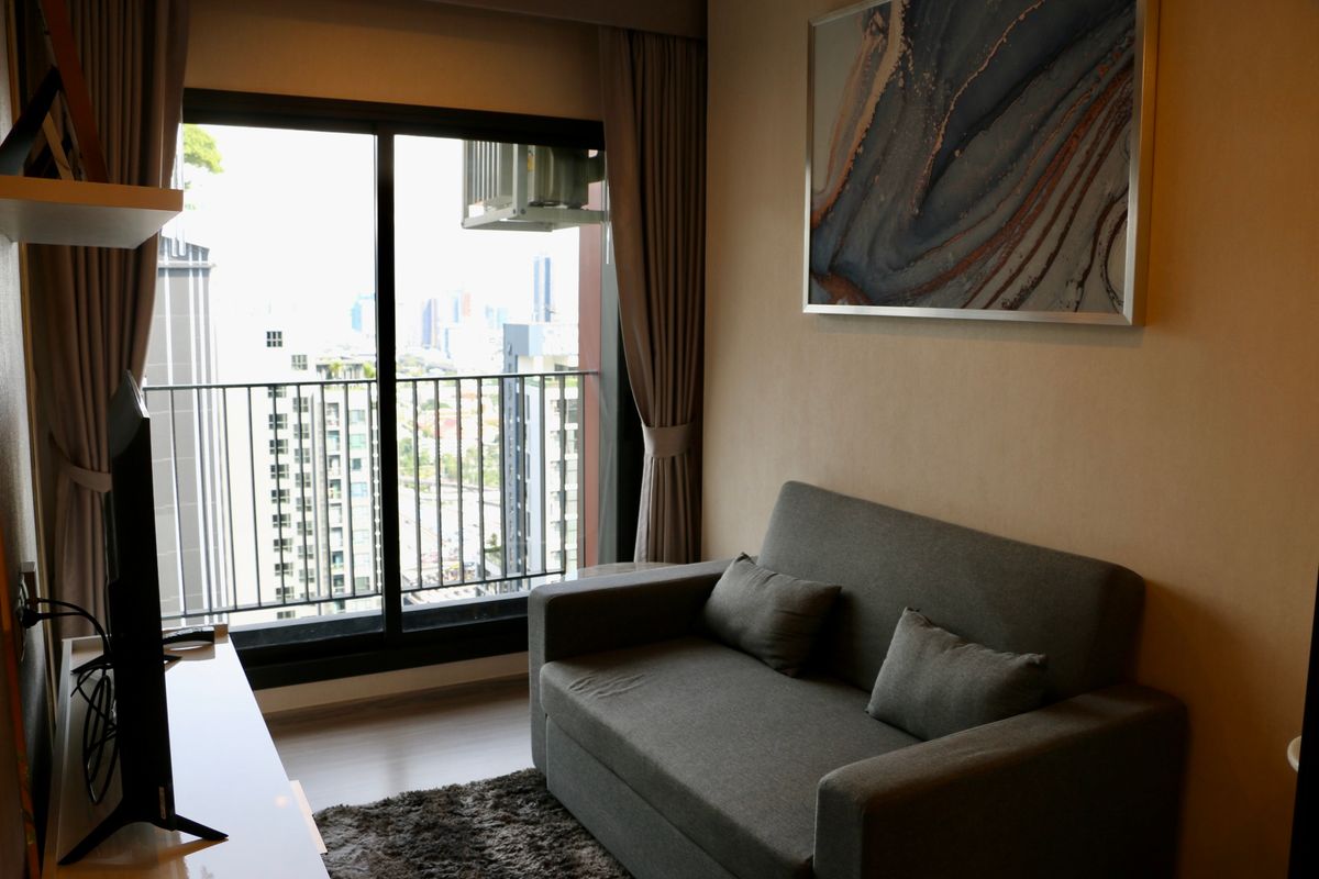 For RentCondoRama9, Petchburi, RCA : Life Asoke Hype rental price 25,000 baht/month [MNR250502]