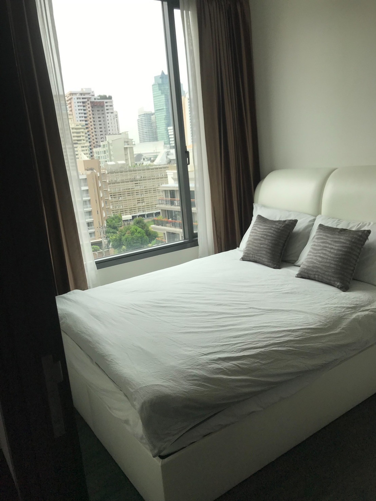 ให้เช่าคอนโดสุขุมวิท อโศก ทองหล่อ : Edge Sukhumvit 23 (เอดจ์ สุขุมวิท 23) 1bed1bath 33sqm)