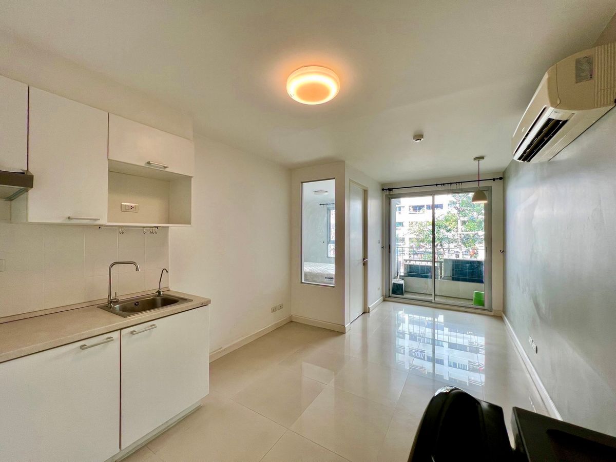 For SaleCondoSukhumvit, Asoke, Thonglor : ✨Urgent Sale! The Clover Thonglor 18 | Low-rise Resort Style Condo in the Heart of Trendy Thonglor✨ 1 Bedroom | 35.94 SQ.M. | North-facing Balcony – Cool & Comfortable All Day