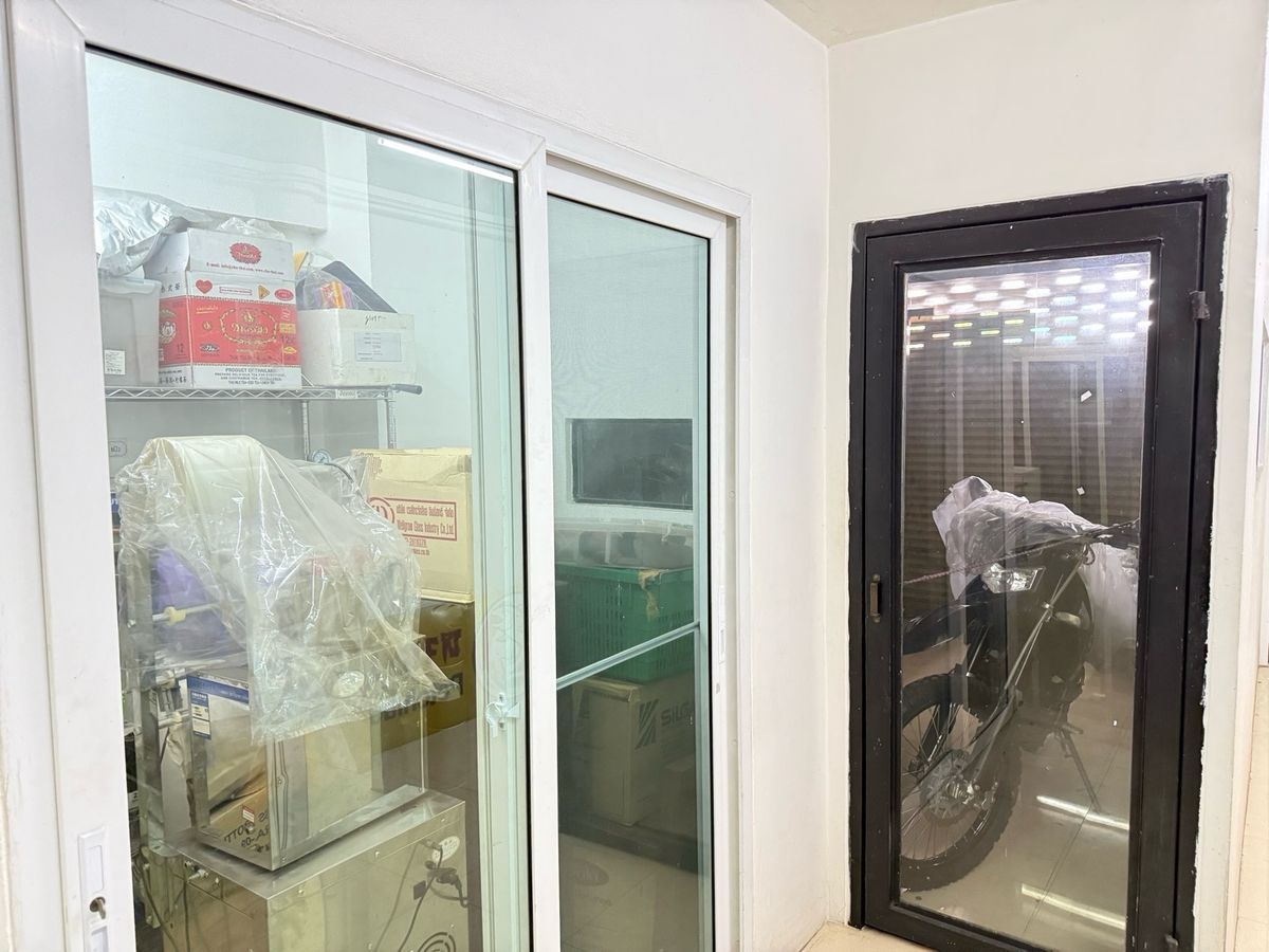 อาคารพาณิชย์นวมินทร์ รามอินทรา : อาคารพาณิชย์ รีโนเวทใหม่ ตินถนนคู้บอน ถนนใหญ่