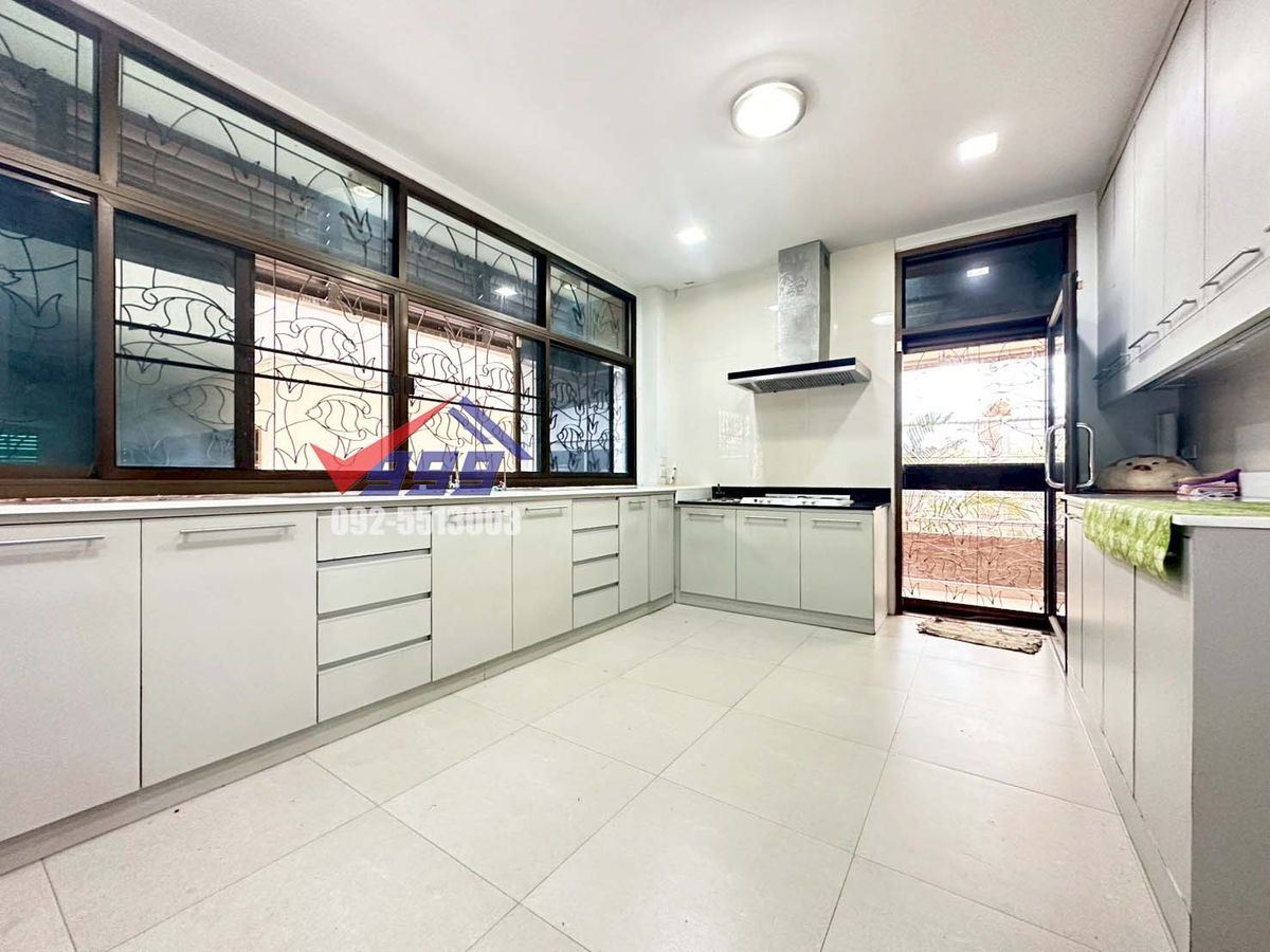 HousePattanakan, Srinakarin : 📌Sale/Rent 2 -story house, 5 bedrooms, can be made into an office, 1 rai area, good location, On Nut 66, Intersection 11  