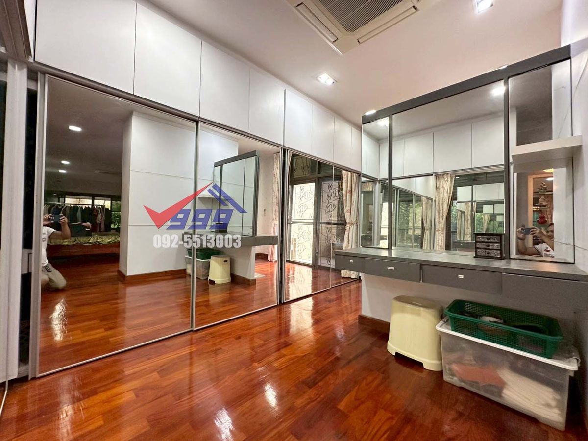 HousePattanakan, Srinakarin : 📌Sale/Rent 2 -story house, 5 bedrooms, can be made into an office, 1 rai area, good location, On Nut 66, Intersection 11  