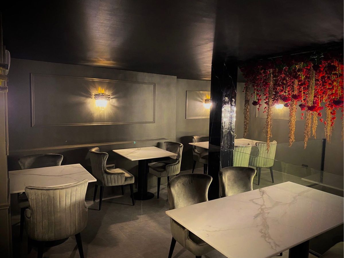 ♣ Good Deal ♣ 5 -story restaurant, living space 350.00 sq.m. | There is a parking space | Near BTS Thonglor Loading...