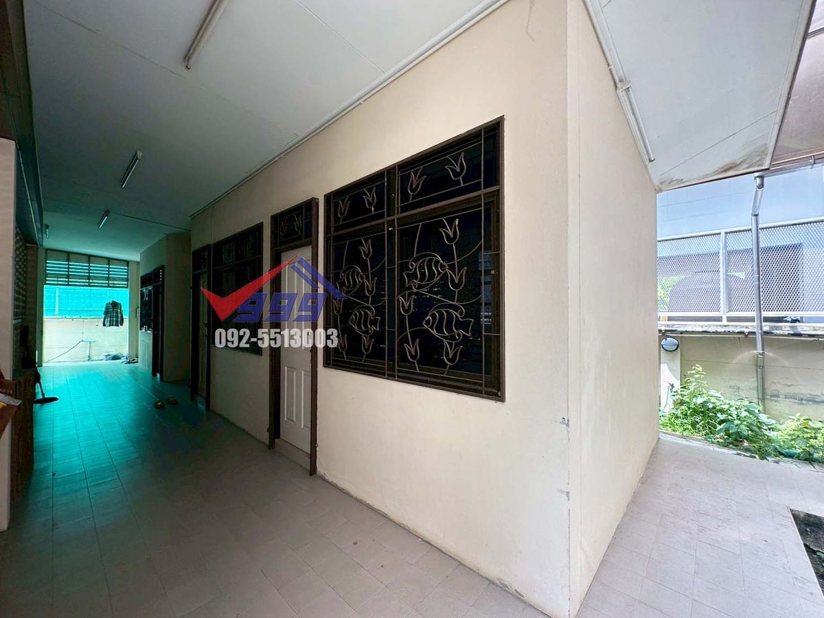 HousePattanakan, Srinakarin : 📌Sale/Rent 2 -story house, 5 bedrooms, can be made into an office, 1 rai area, good location, On Nut 66, Intersection 11  