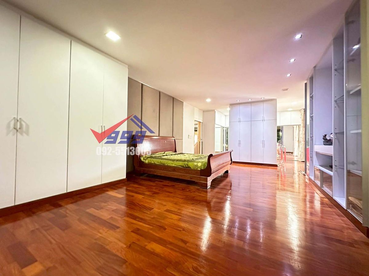 HousePattanakan, Srinakarin : 📌Sale/Rent 2 -story house, 5 bedrooms, can be made into an office, 1 rai area, good location, On Nut 66, Intersection 11  