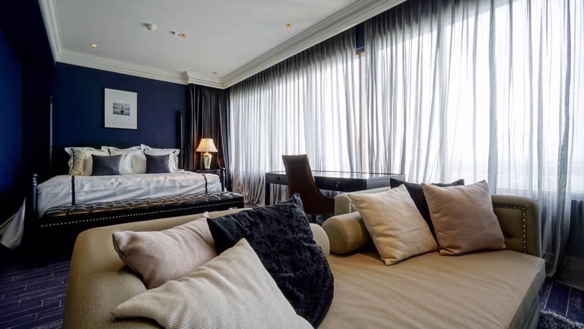 ให้เช่าคอนโดสุขุมวิท อโศก ทองหล่อ : LTHC12515 - The Emporio Place Condo FOR RENT Size 170 sqm. 3 beds 4 baths Near BTS Phrom Phong Station ONLY 160K/Month