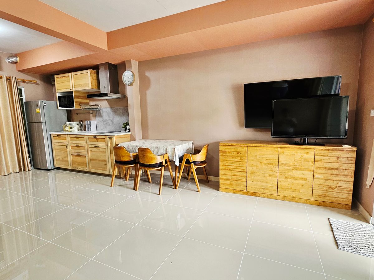 ให้เช่าทาวน์โฮมบางนา แบริ่ง ลาซาล : ให้เช่า ทาวน์เฮ้าส์ อินดี้ บางนา กม.7 พร้อมอยู่ เฟอร์ฯครบ For Rent: Indy Bangna Km.7 Townhouse, Fully Furnished