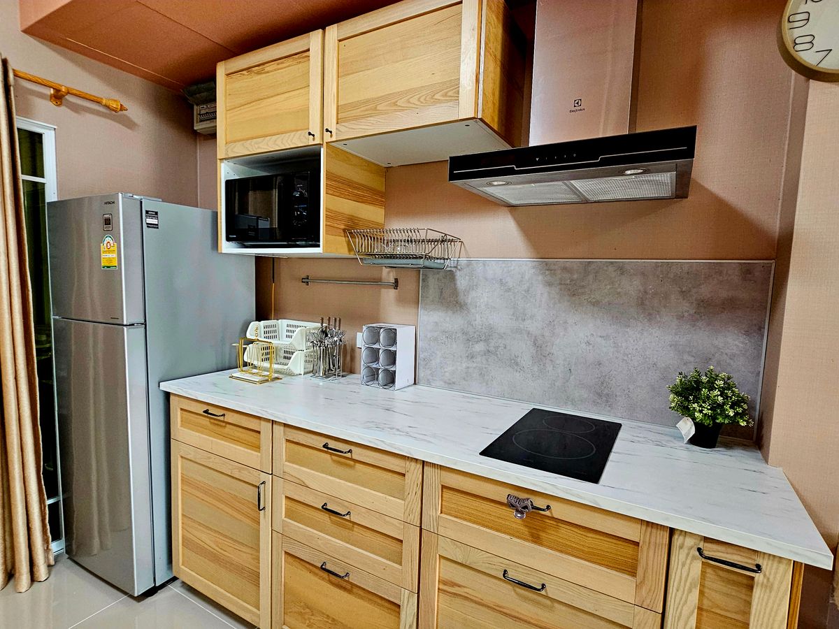 ให้เช่าทาวน์โฮมบางนา แบริ่ง ลาซาล : ให้เช่า ทาวน์เฮ้าส์ อินดี้ บางนา กม.7 พร้อมอยู่ เฟอร์ฯครบ For Rent: Indy Bangna Km.7 Townhouse, Fully Furnished