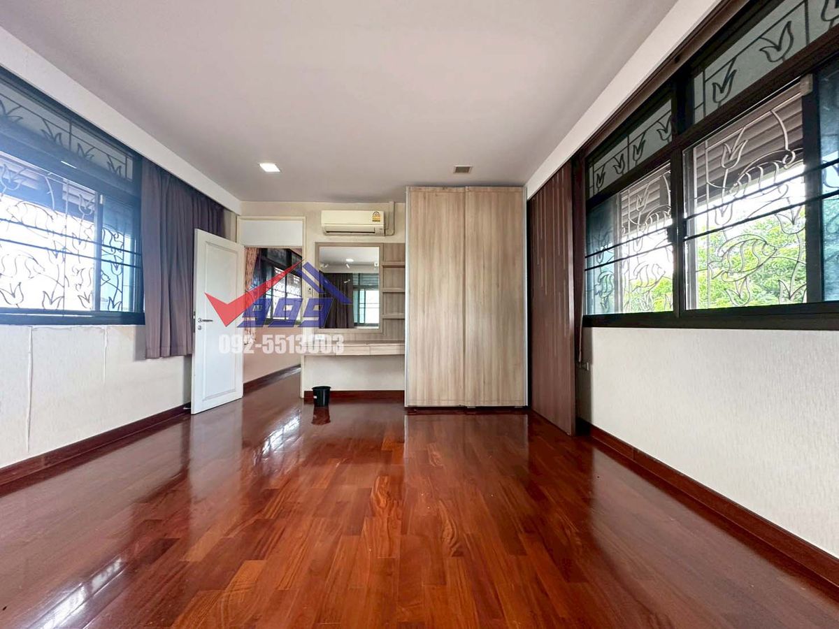 HousePattanakan, Srinakarin : 📌Sale/Rent 2 -story house, 5 bedrooms, can be made into an office, 1 rai area, good location, On Nut 66, Intersection 11  
