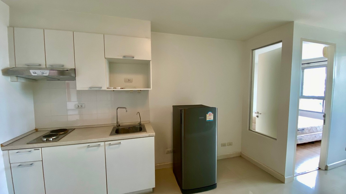 ขายคอนโดสุขุมวิท อโศก ทองหล่อ : ✨ขายด่วน! The Clover ทองหล่อ 18 | โลว์ไรส์สไตล์รีสอร์ท ใจกลางย่านไลฟ์สไตล์สุดชิค✨ ขนาด 1 ห้องนอน ระเบียงหันทิศเหนือ อยู่สบาย ไม่ร้อน