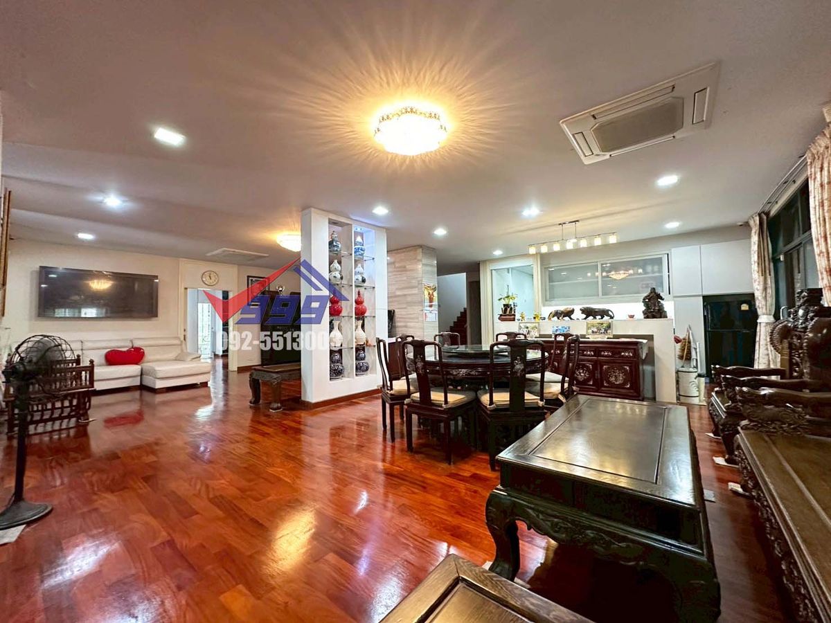 HousePattanakan, Srinakarin : 📌Sale/Rent 2 -story house, 5 bedrooms, can be made into an office, 1 rai area, good location, On Nut 66, Intersection 11  