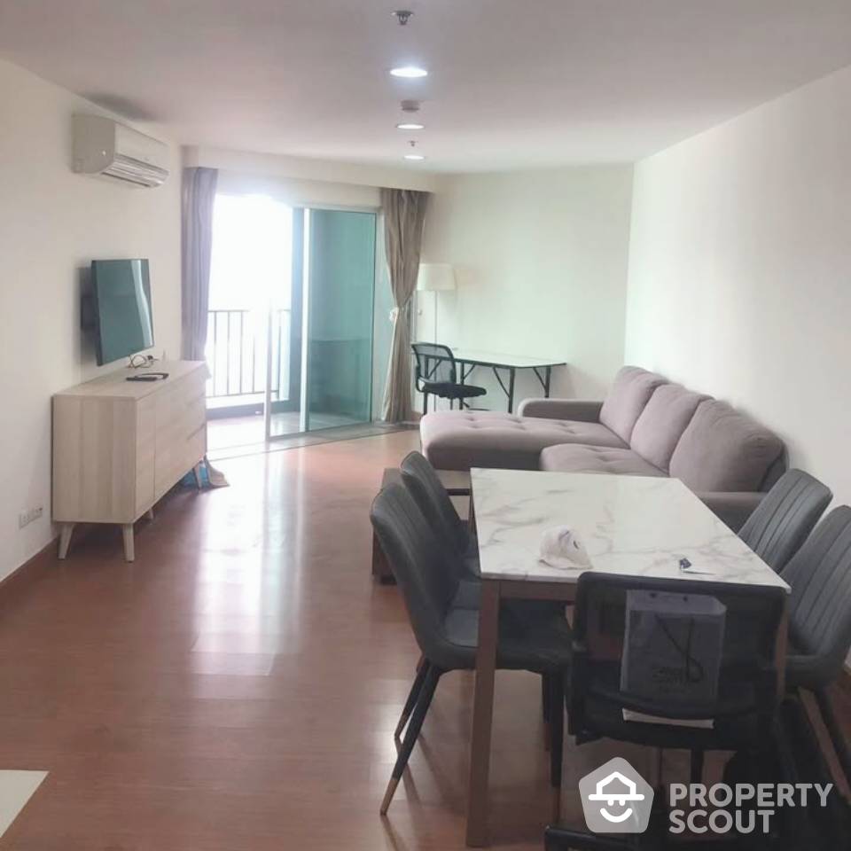 For RentCondoRama9, Petchburi, RCA : 3-BR Condo at Belle Grand Rama 9 near MRT Phra Ram 9