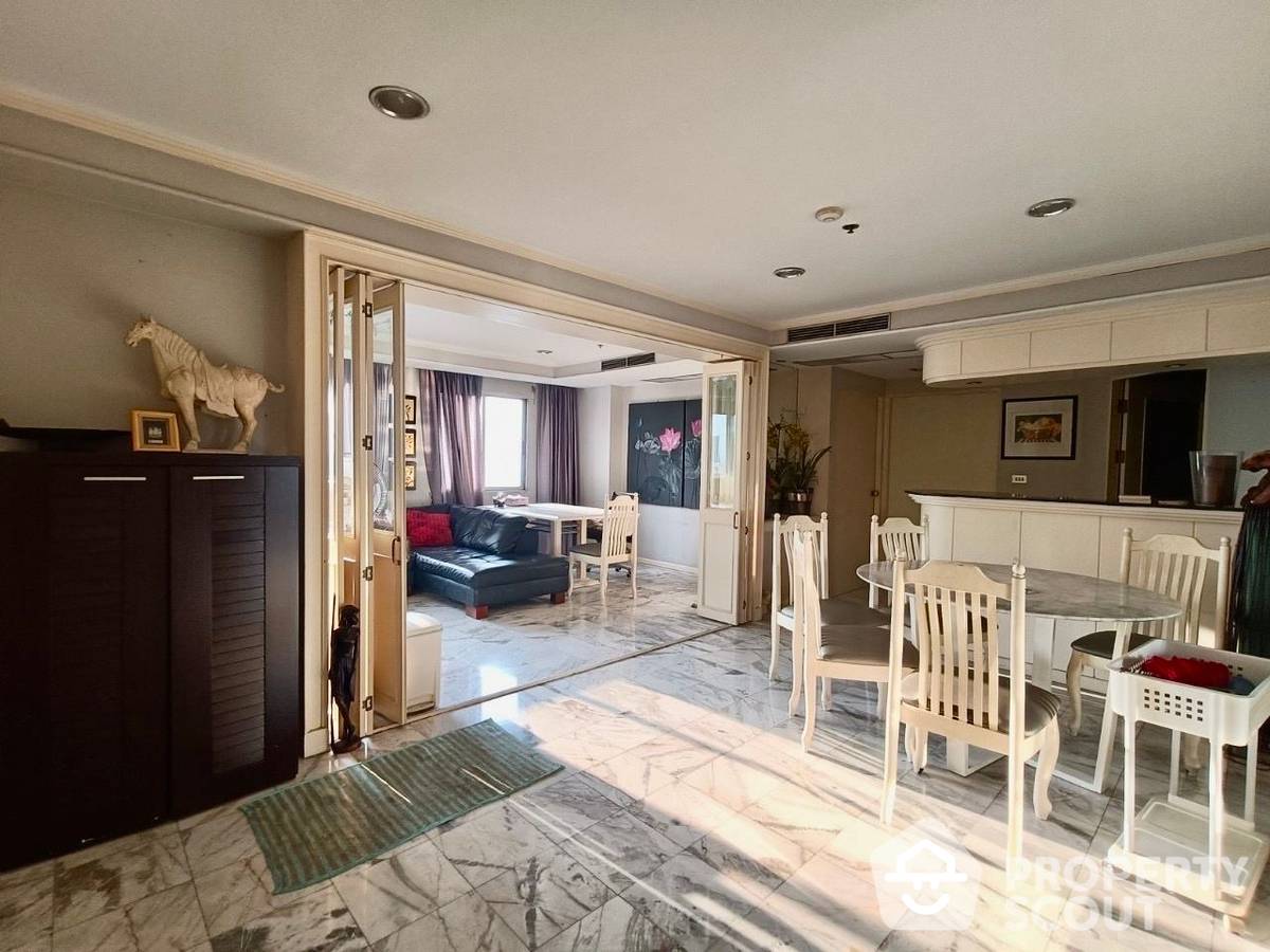 For RentCondoWitthayu, Chidlom, Langsuan, Ploenchit : 3-BR Condo at Wittayu Complex near BTS Phloen Chit