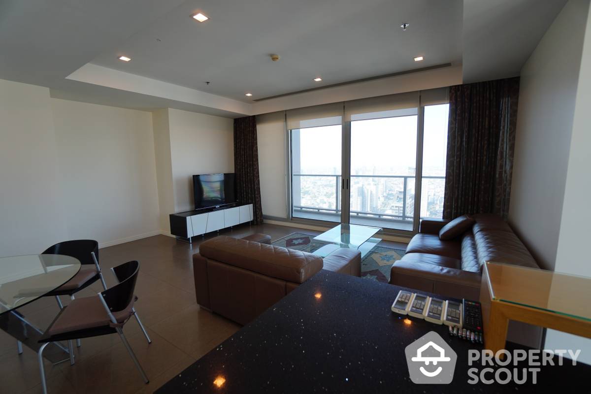 For SaleCondoWongwianyai, Charoennakor : 2-BR Condo at The River Condominium near BTS Saphan Taksin