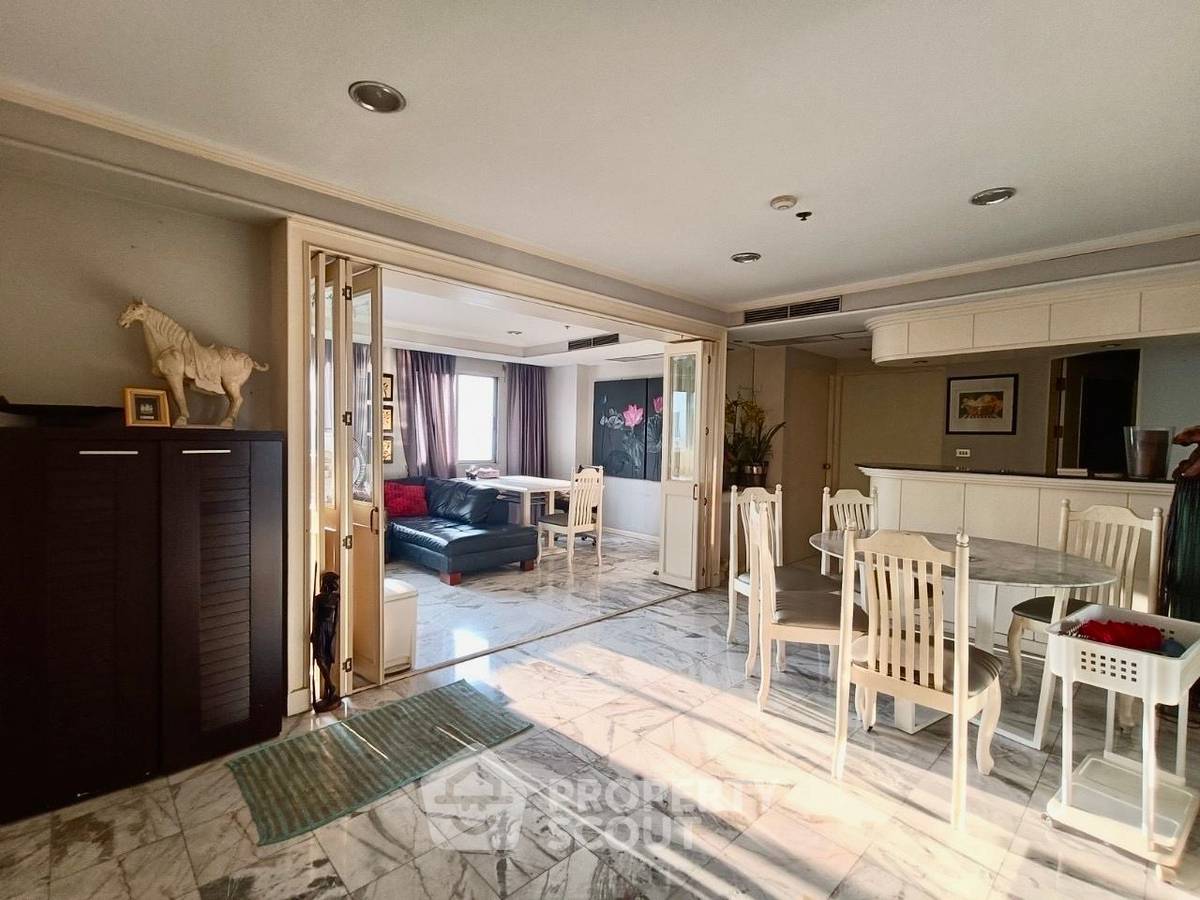 For RentCondoWitthayu, Chidlom, Langsuan, Ploenchit : 3-BR Condo at Wittayu Complex near BTS Phloen Chit