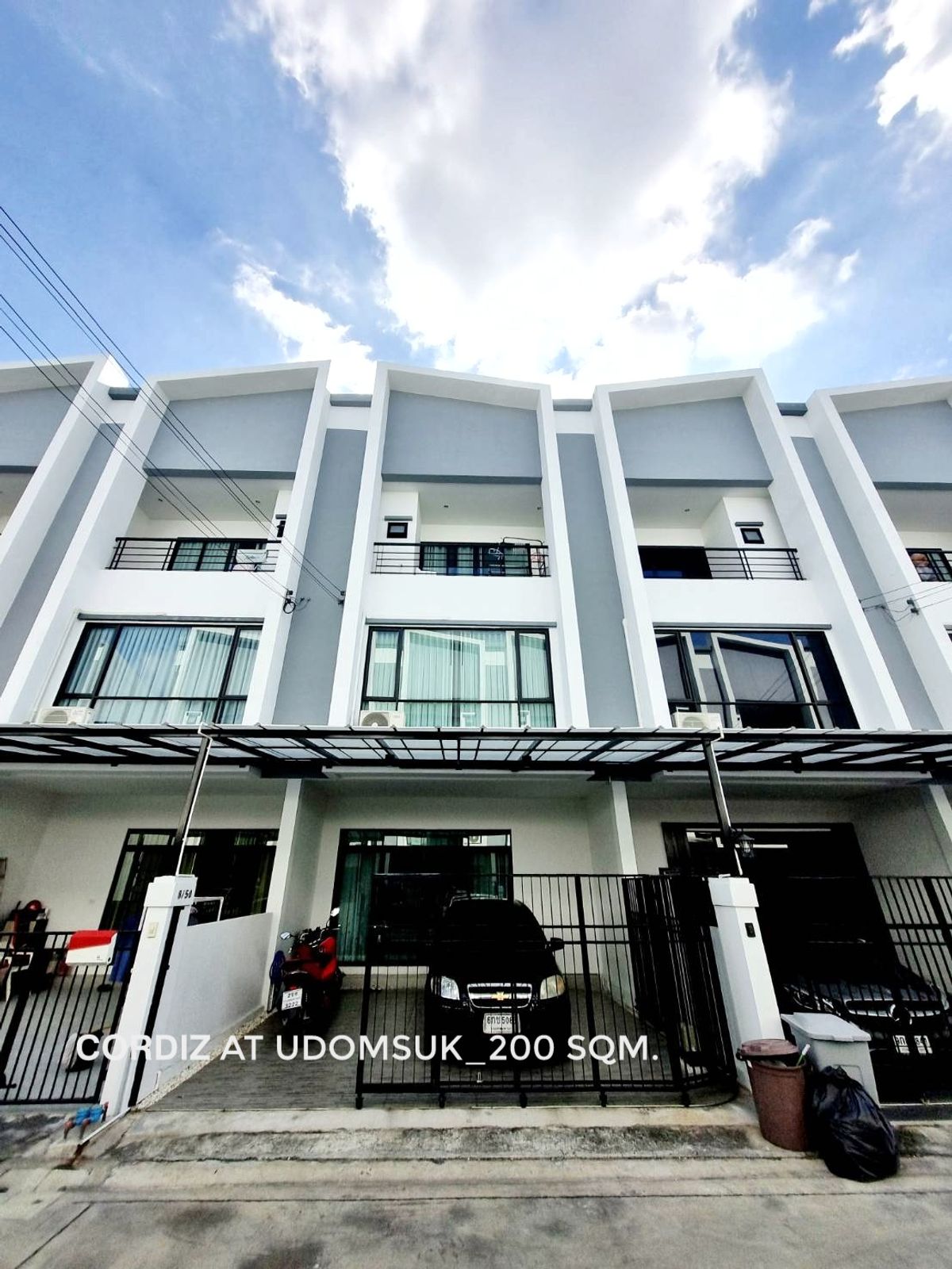 For RentTownhomeOnnut, Udomsuk : Rent 𝗖𝗢𝗥𝗗𝗜𝗭 Atom Udomsuk, 3 -story luxury townhome, both Sukhumvit and Srinakarin