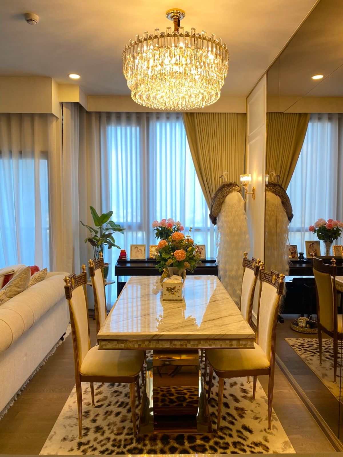 For SaleCondoSukhumvit, Asoke, Thonglor : ✨ Luxury Condo in the Heart of Thonglor, High Floor with Unobstructed City Views, Fully Furnished, Prime Location Near BTS Thonglor, Ready to Move In.
