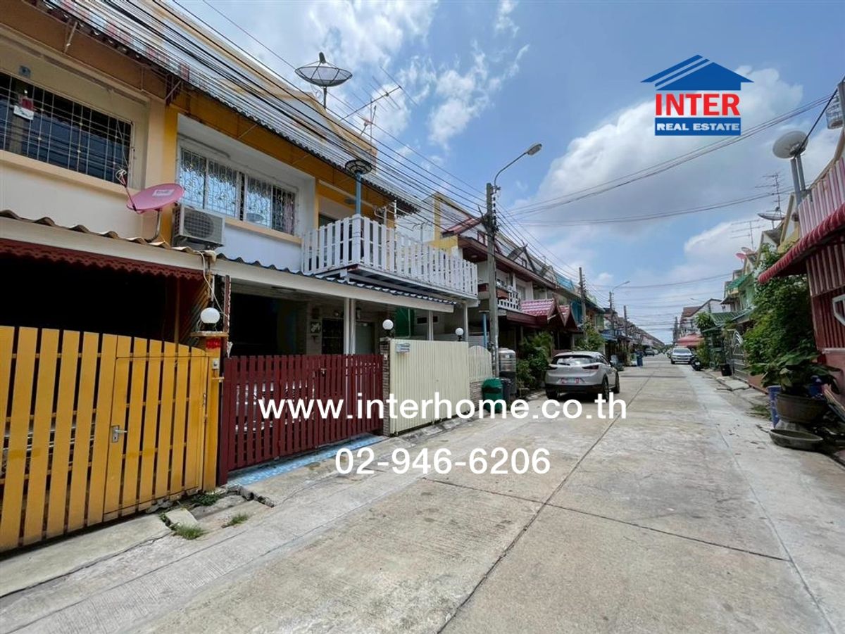 For SaleTownhomeRathburana, Suksawat : 2 -story townhouse, 24 sq.w. Village, Wisetsuk Nakhon Village, Project 16, Pracha Uthit 90 Soi Pracha Uthit 90 Pracha Uthit 90 Road Suksawat Road Mueang Samut Prakan, Samut Prakan