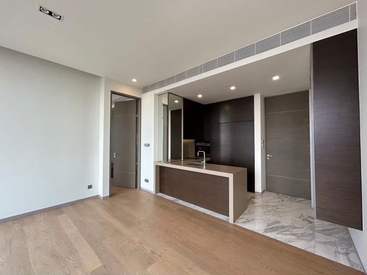 For SaleCondoSilom, Saladaeng, Bangrak : Hot Price 🔥 17.99M Saladaeng One 1bedroom 1Bathroom 56SQM I Park View 🌳 High Floor ➡️ Contact for Viewing 0842588772