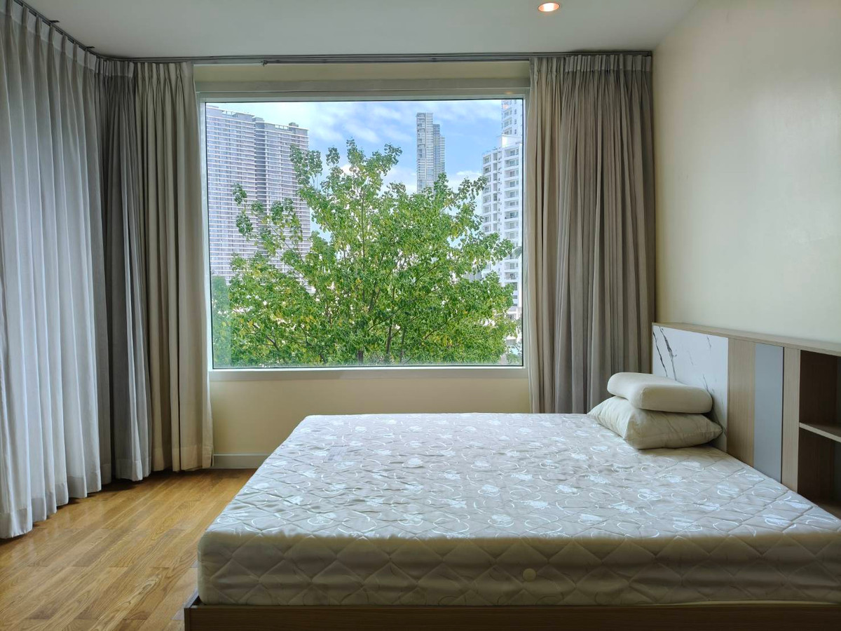 For RentCondoWongwianyai, Charoennakor : RENT 2  Bedroom at Watermark Chaophaya River  