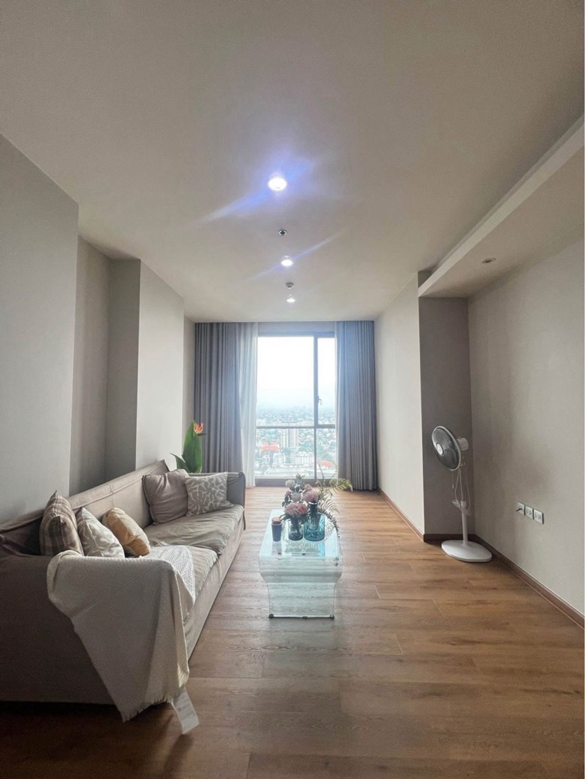 ขายคอนโดสุขุมวิท อโศก ทองหล่อ : ขายคอนโดห้องมุม Quattro By Sansiri | 3 ห้องนอน | 3 ห้องน้ำ ขนาด 116.15 ตร.ม. ชั้น 31 ราคา 29.5 ล้าน