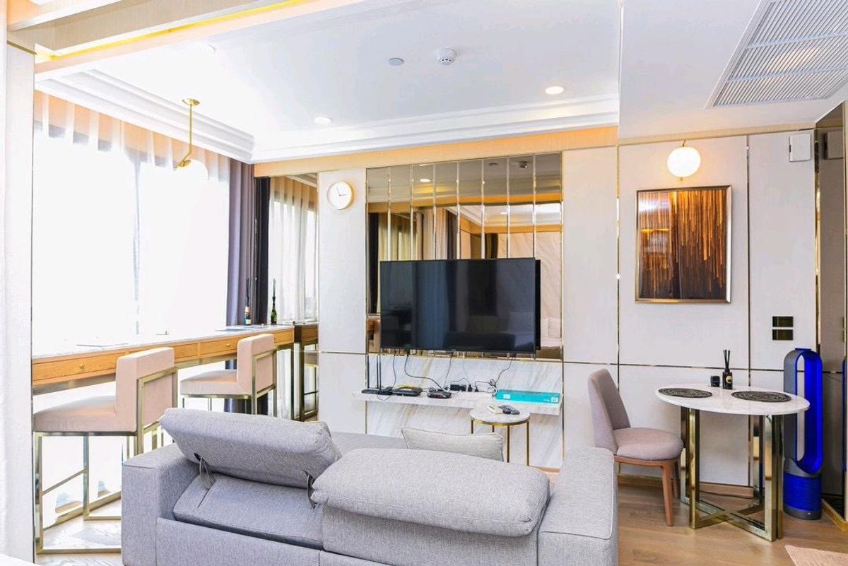 For RentCondoSiam Paragon ,Chulalongkorn,Samyan : Hot Deal !! 1 bedroom 32 sqm. High class ready to move in. Tel. 0994629391 Bird