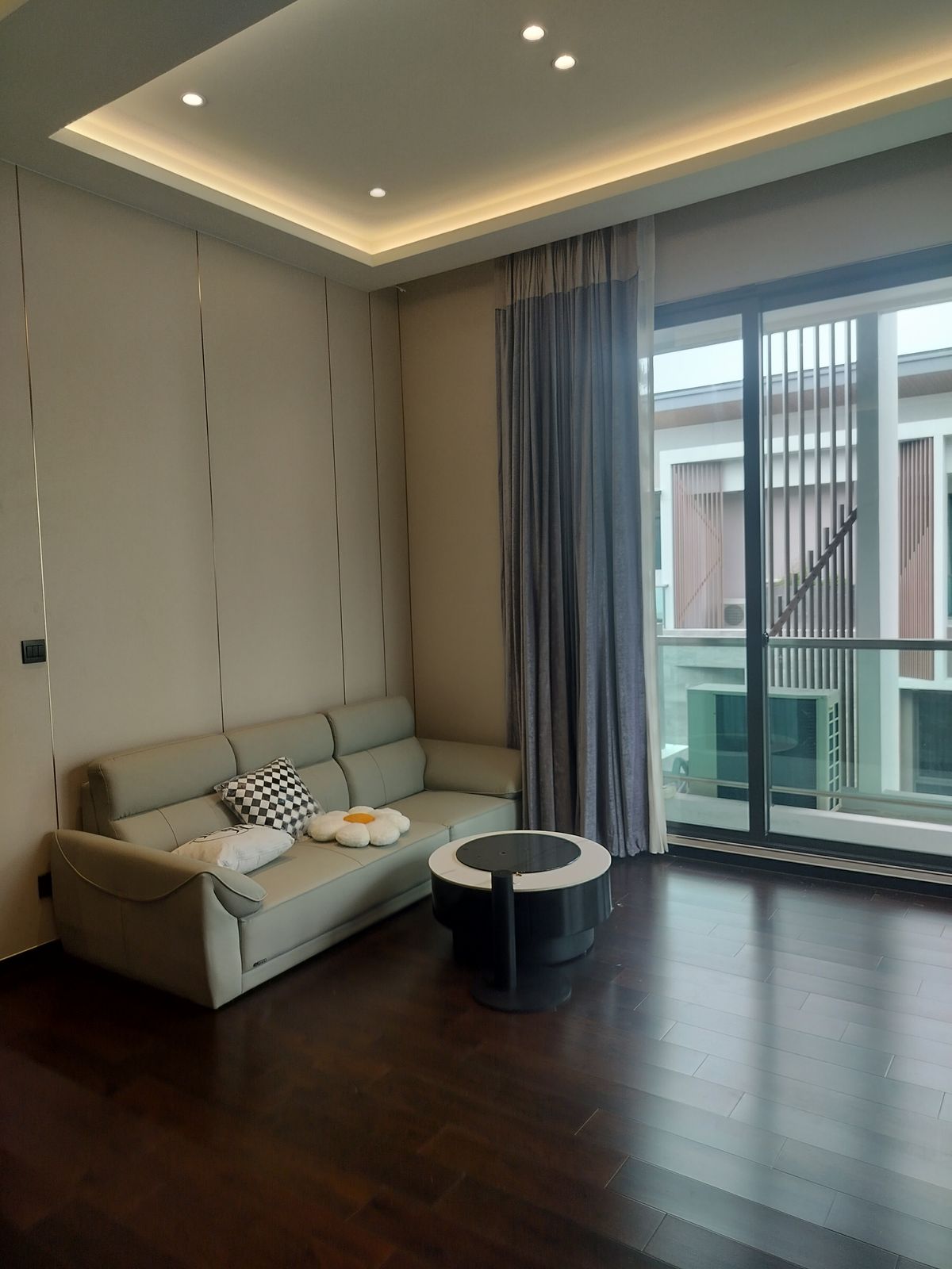 For RentHousePattanakan, Srinakarin : The Gentry phatthanakan for rent 