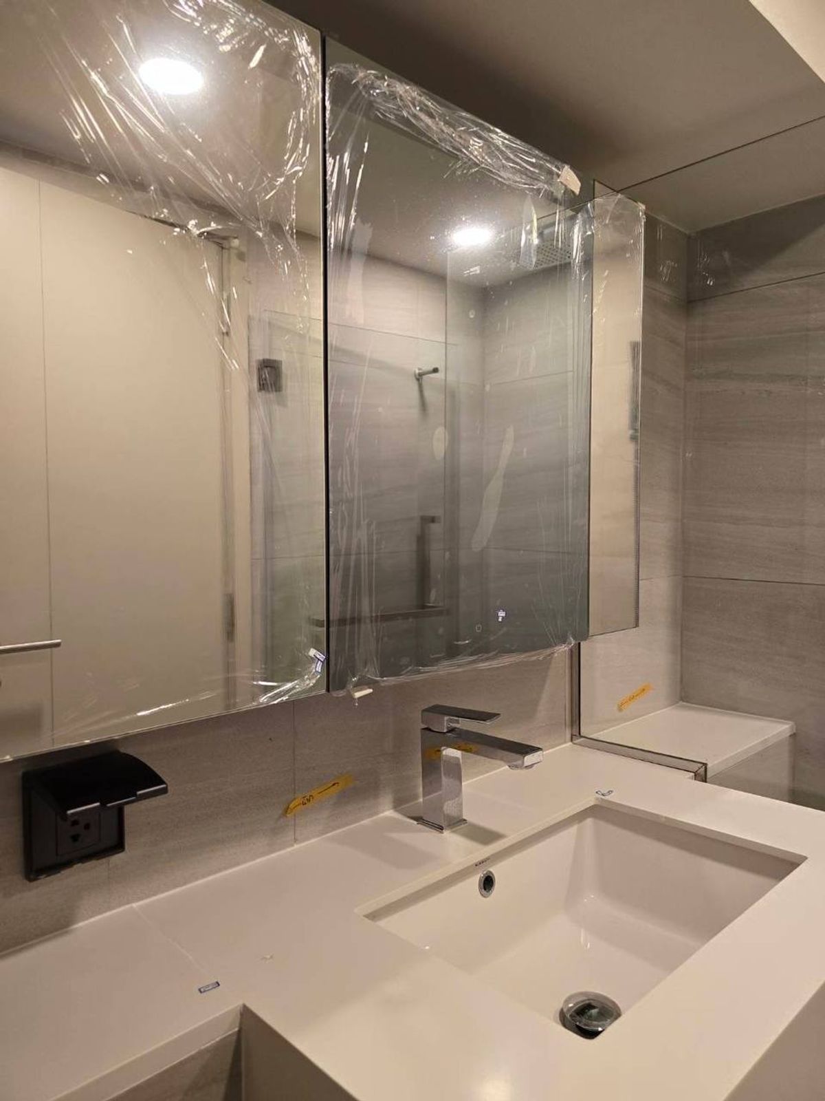 For SaleCondoSiam Paragon ,Chulalongkorn,Samyan : Park Origin Chula Samyan【𝐒𝐄𝐋𝐋】🔥Complete in one room! Luxurious built-in condo, fully furnished, walk to MRT in 5 minutes🔥 Contact Line ID: @hacondo