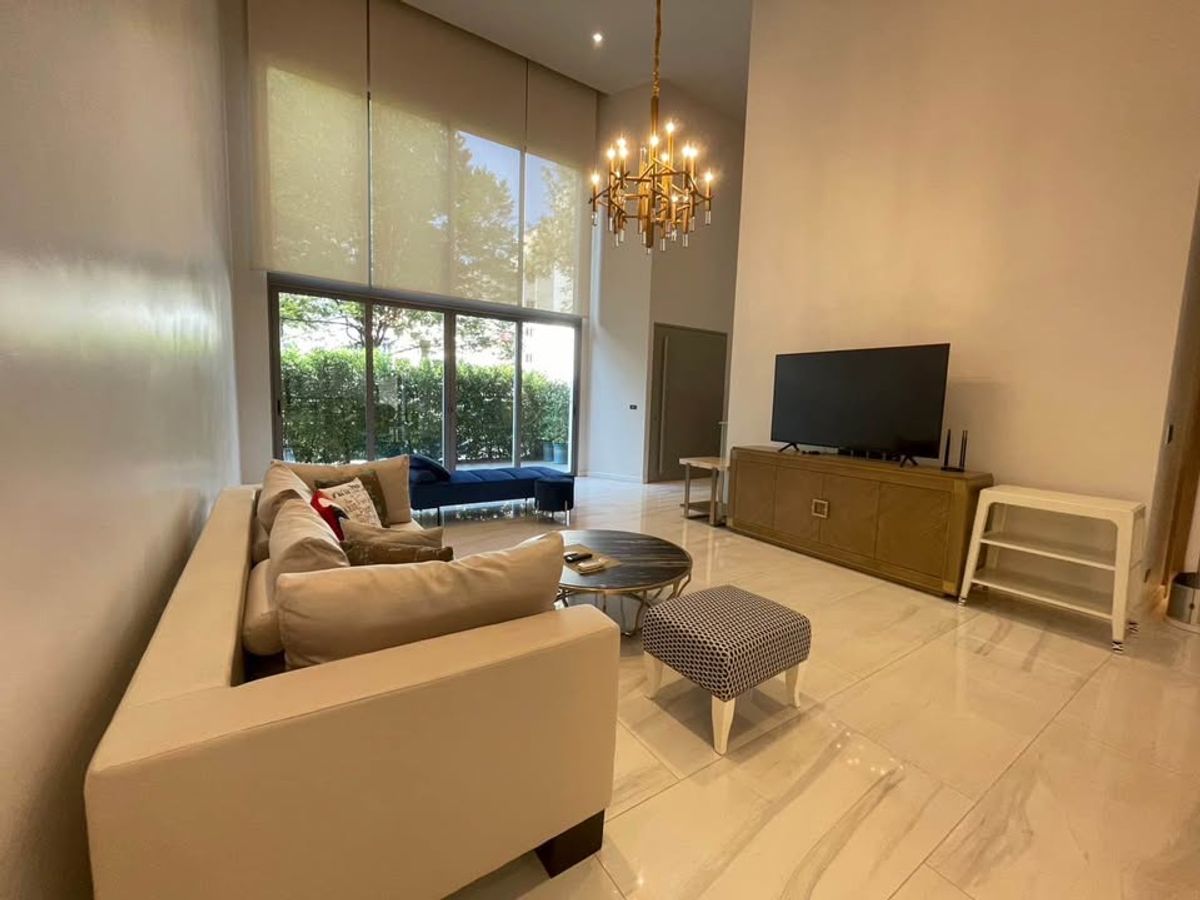 ให้เช่าบ้านสุขุมวิท อโศก ทองหล่อ : Rental Modern house with 4 Bedrooms Fully furnished in Phrom Phong