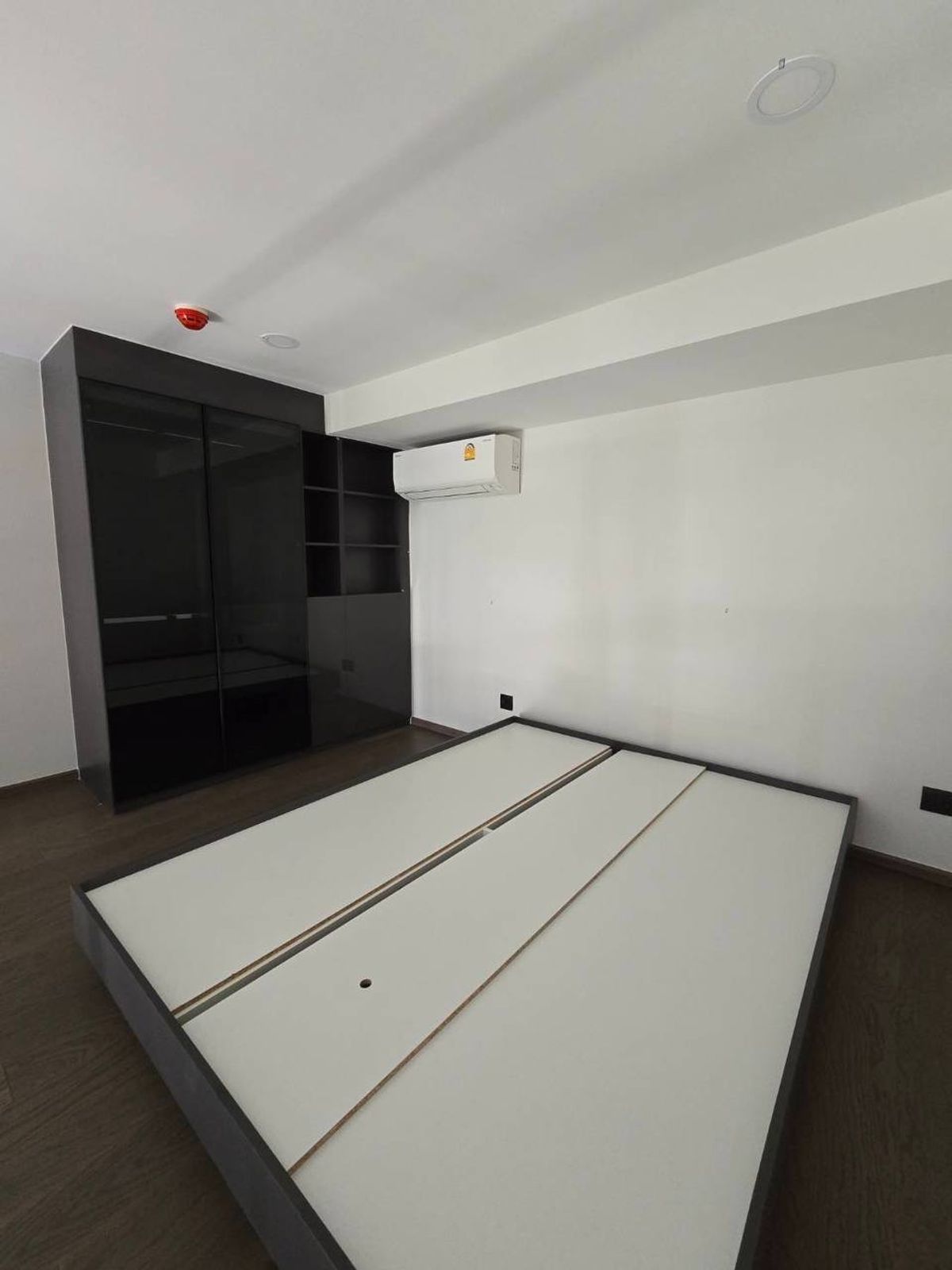 For SaleCondoSiam Paragon ,Chulalongkorn,Samyan : Park Origin Chula Samyan【𝐒𝐄𝐋𝐋】🔥Complete in one room! Luxurious built-in condo, fully furnished, walk to MRT in 5 minutes🔥 Contact Line ID: @hacondo