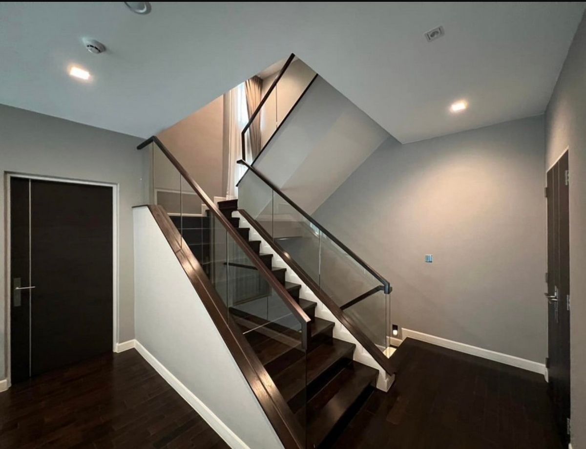 For RentHousePattanakan, Srinakarin : The Gentry phatthanakan 2 for rent 