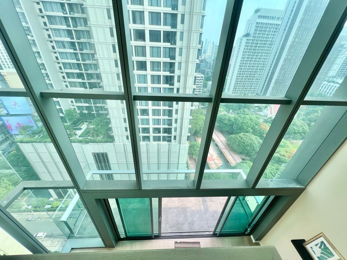 For RentCondoSukhumvit, Asoke, Thonglor : 𝐅𝐨𝐫 𝐑𝐞𝐧𝐭: The Room Sukhumvit21 2bed 2Bath Duplex 117SQM 75K