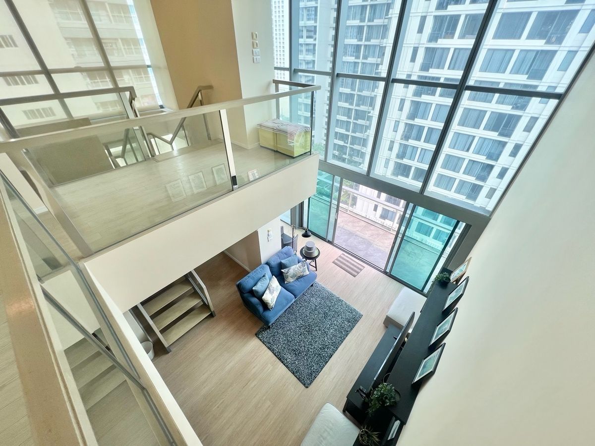 For RentCondoSukhumvit, Asoke, Thonglor : 𝐅𝐨𝐫 𝐑𝐞𝐧𝐭: The Room Sukhumvit21 2bed 2Bath Duplex 117SQM 75K
