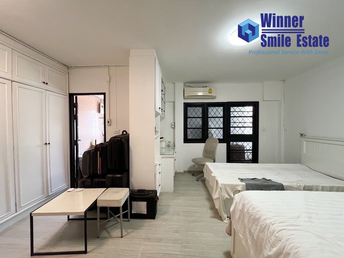 ขายโฮมออฟฟิศพระราม 9 เพชรบุรีตัดใหม่ RCA : ขายโฮมออฟฟิต 3 ชั้น พื้นที่ 356 ตร.ม. พระราม 9 ซอย 19 (ซอยเดียวกับวัดพระราม 9) ใกล้ย่านพระรามเก้า - รัชดา เหมาะทำออฟฟิต และอยู่เอง